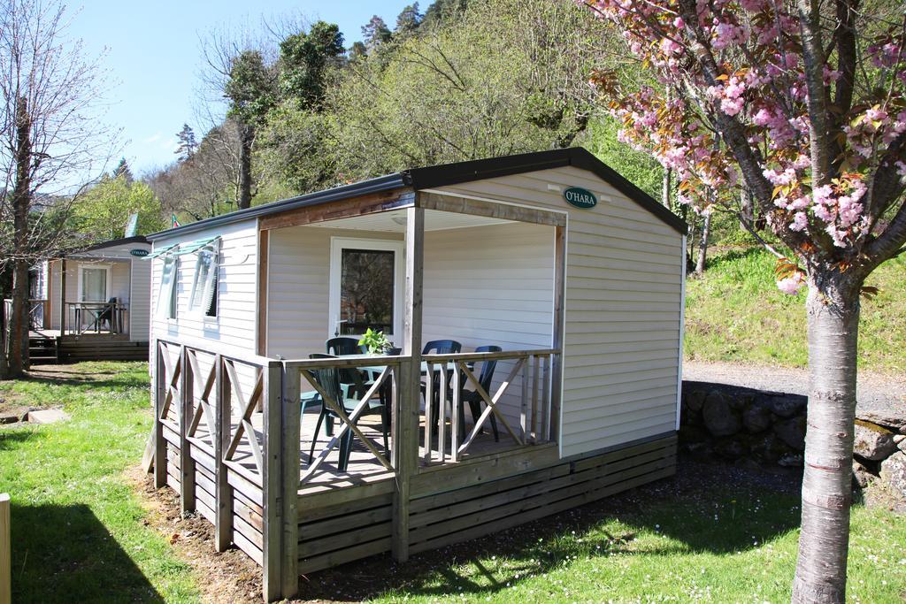 Camping La Cle Des Champs Saint-Nectaire Exterior foto